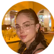 Stephanie's Airbnb profile photograph
